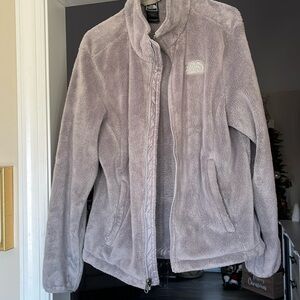 Great Condition North Face fleece coat. Zipper pockets. Very soft.